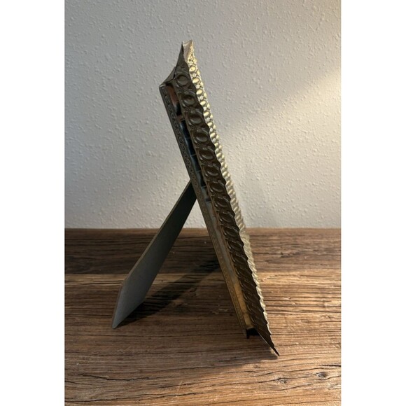 Vintage Ornate Picture Frame Holds 8X10 Inches Velvet Backing - Picture 8 of 14